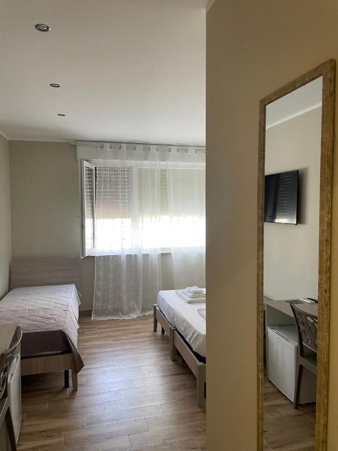 B&B New Paris & Suite Taranto Exterior foto